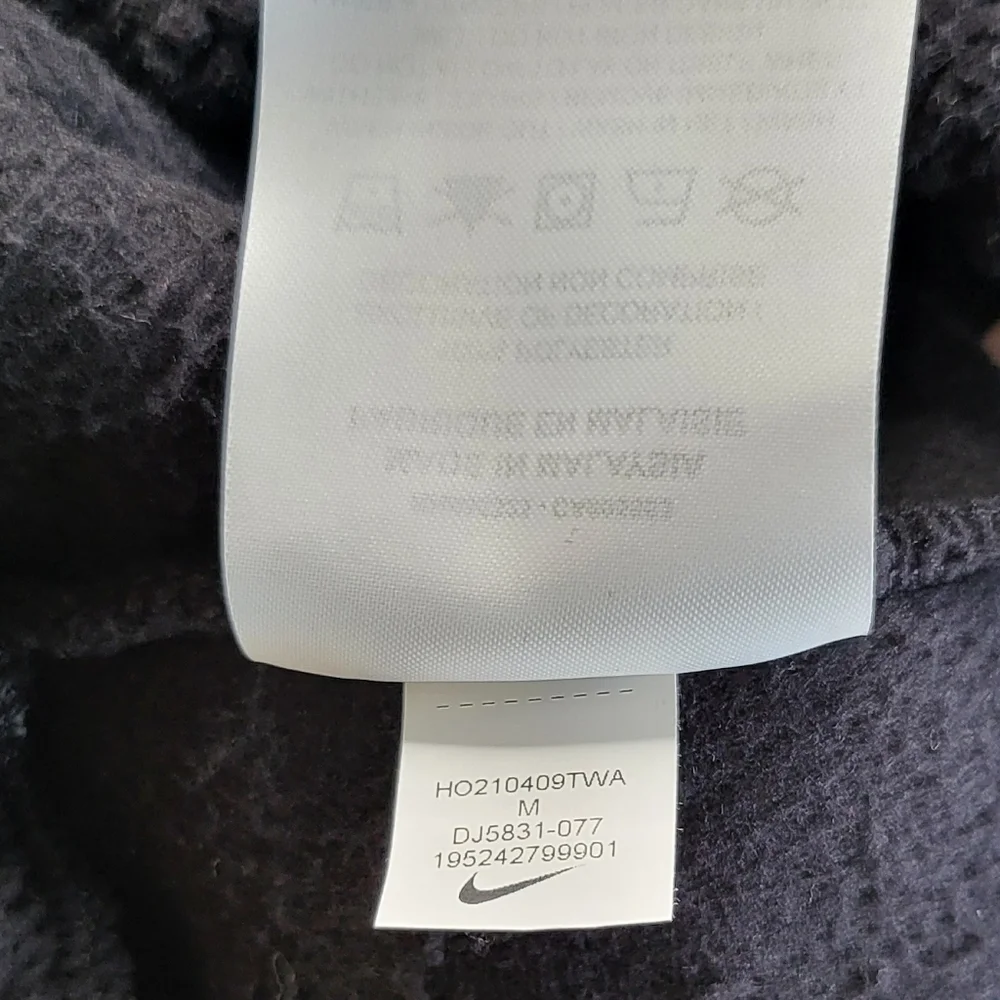 NWT Nike Sportswear Icon Clash 2-Layered Mesh Knit Loose Fit Knee Length…